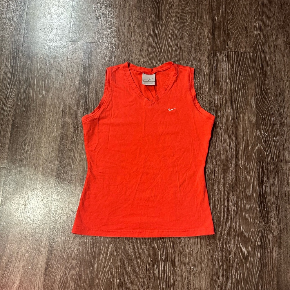 women’s size small red nike tank top